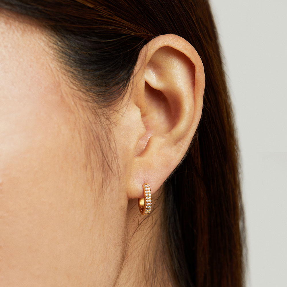 送料関税込【AMY O】Tiny Gemstone Pave Huggies (2種) 国内発送 EP20-051B.jpg?crop=center&