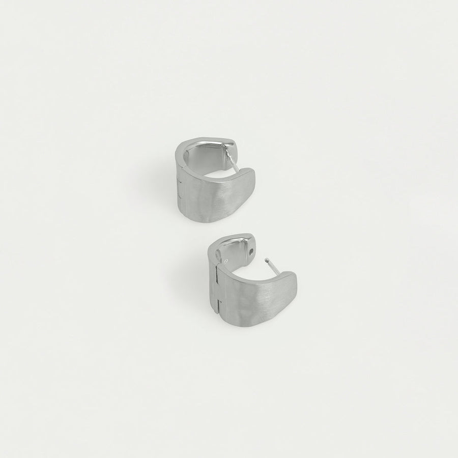 Mara Huggie Hoops